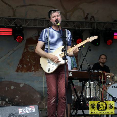 Die Pyjamas (D) This Is Ska Festival - Wasserburg, Rosslau - 24. Juni 2023 (11).JPG